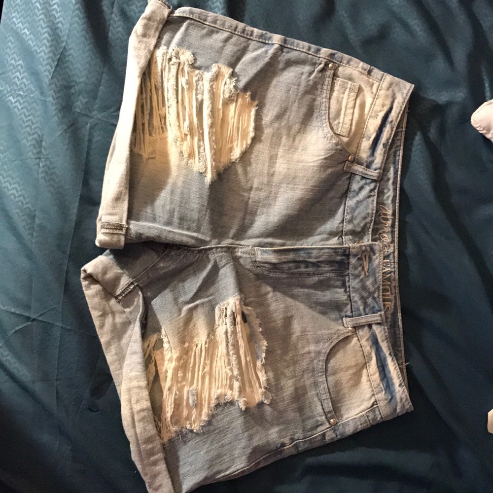 Distresss shorts